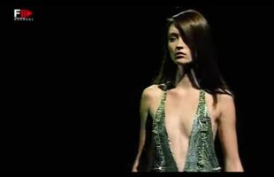 GIANNI VERSACE Spring 1999 Milan – Fashion Channel