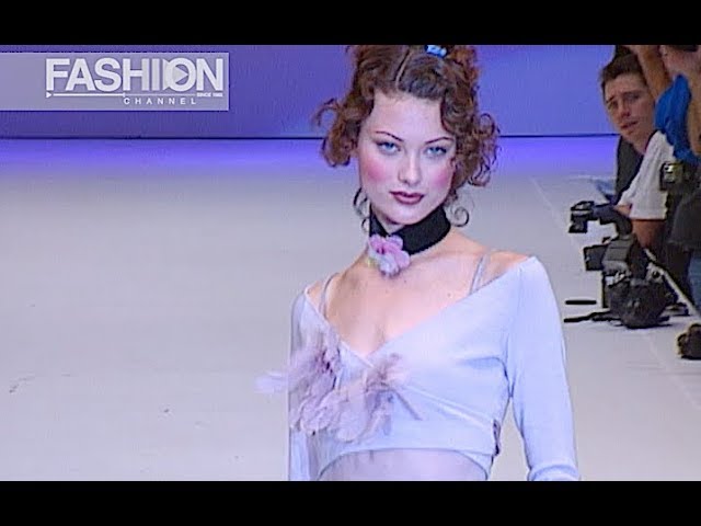 ANNA MOLINARI – BLUMARINE Fall 1993 Milan – Fashion Channel