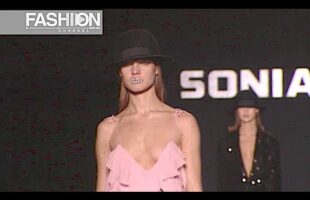 SONIA RYKIEL Fall 2003 2004 Paris – Fashion Channel