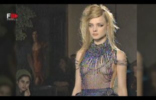 Vintage in Pills ZAC POSEN Fall 2003 – Fashion Channel