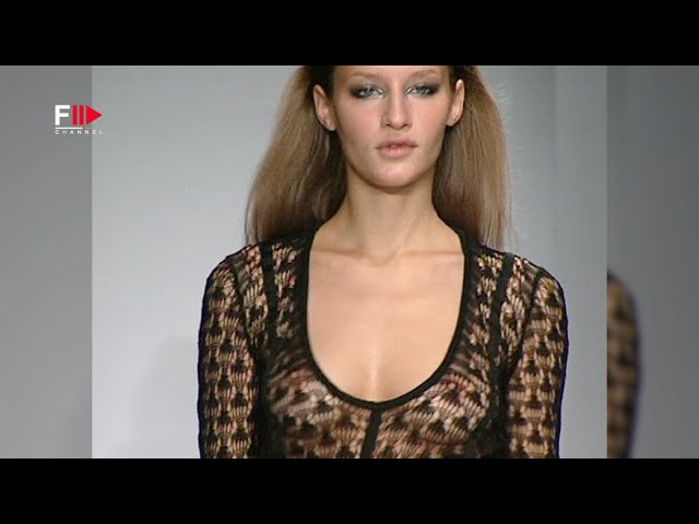 Vintage in Pills GENNY Spring 2003 – Fashion Channel